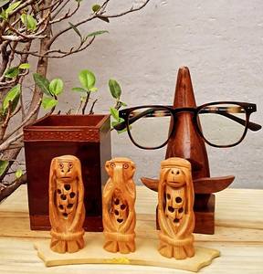 Ensemble de 3 figurines en bois Art Déco artisanales pour mariage et anniversaire, d'origine indienne - Product Image 2