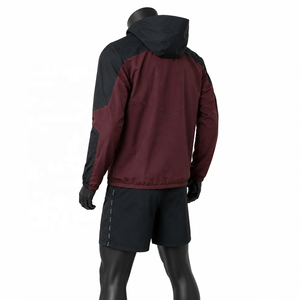 Conjunto Deportivo con Capucha para Hombre, Resistente al Viento, Chaqueta y Pantalones Cortos de Poliéster Ligero con Bloques de Color y Logotipo, para Primavera/Invierno - Product Image 3