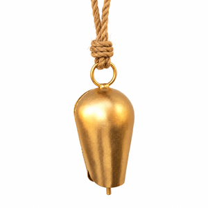 Campanas de metal dorado perforadas con motivos geométricos de ramas, bordes de base enrollados y lazos de suspensión rústicos de cáñamo - Product Image 5