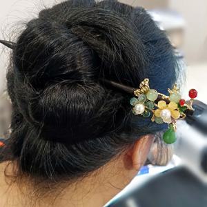 กิ๊บติดผมวินเทจ 18 ซม. ทำจากพลาสติกและไม้ ประดับด้วยลูกปัด พู่ห้อย และดอกไม้  เครื่องประดับผมคุณภาพสูง ดีไซน์หรูหรา - Product Image 6