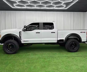 Ford F-250 Super Duty XL Crew Cab Power Stroke 4×4 2024 - Product Image 4