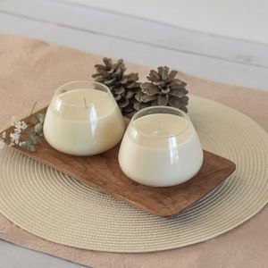 Frasco de vidrio redondo para velas con textura en relieve y sello dorado, perfumado para decoración del hogar - Product Image 3
