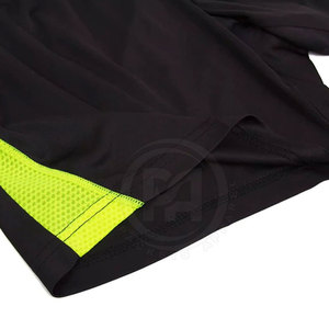 Tenue de sport au design unique, prix abordable, uniforme de football personnalisable en couleur et taille, uniforme de football de haute qualité pour adulte - Product Image 3