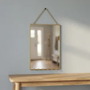 Miroir mural rectangulaire en laiton au design artisanal avec chaîne de suspension et crochets inférieurs, miroir décoratif moderne et minimaliste, finition laiton - Product Image 2