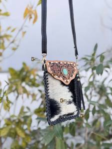 Véritable Fourrure De Vachette Handtooled Sculpture Turquoise Pierre Sling Sac En Cuir Petite Taille Téléphone Sac À Main et Sac À Main Wristlet Pouch - Product Image 3