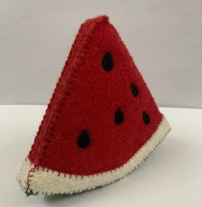 ชุดแตงโมทำมือจากผ้าสักหลาดสำหรับเด็กเล่น ของตกแต่งบ้านและสวน เป็นมิตรกับสิ่งแวดล้อม ผลิตในเนปาล - Product Image 2