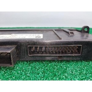 ECUs y Módulos de Computación Usados de la Serie 3 6135918753701 - Product Image 5