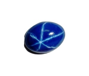 ไพลินบลูสตาร์ทรงรีขนาด 6x8 มม. 3.5 กะรัต ผลิตในห้องปฏิบัติการ ขัดเงาแบบคาโบชอง พร้อมเอฟเฟกต์ดาว 6 แฉก สำหรับทำเครื่องประดับ - Product Image 3