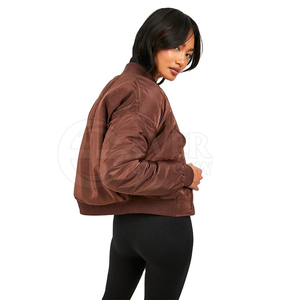 Chaqueta Bomber Transpirable de Piel de Oveja de Alta Calidad para Mujer EVER GLOW con Forro de Satén, la Más Vendida en Ropa Urbana - Product Image 3