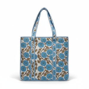 Sac fourre-tout matelassé en coton - Imprimé indien à motifs floraux bleu ciel avec fermeture éclair et chaînes - Écologique, léger, réutilisable pour la plage et les voyages - Product Image 1