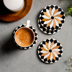 Juego de Posavasos de Resina y Madera Hechos a Mano con Soporte, Posavasos Decorativos para Bebidas, para el Hogar, la Cocina y la Mesa, de Exportadores - Product Image 1