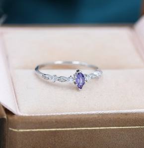 Bague en argent sterling avec améthyste violette et zircon cubique, style vintage, bague marquise délicate en améthyste - Product Image 5