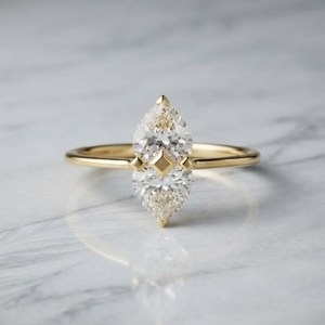 Bague en or massif 14 carats avec diamant taille poire de 1,00 carat, design feuille unique, bijou de promesse pour demoiselle d'honneur ou partenaire - Product Image 3