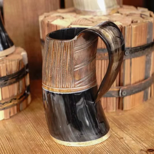 Mug authentique 100% authentique en corne de buffle écologique, fabriqué à la main avec base en bois sculptée style animal, personnalisable - Product Image 2