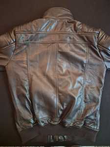 Chaqueta de invierno para hombre de cuero genuino con forro de sherpa. - Product Image 2