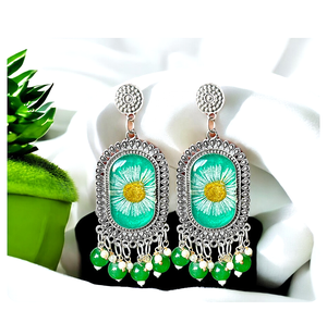 Pendientes de Resina Epoxi con Flores Secas Hechas a Mano, Modernos, Plateados, con Cuentas Verdes Florales, Estilo Boho, Joyería Cristiana para Mujer - Product Image 5