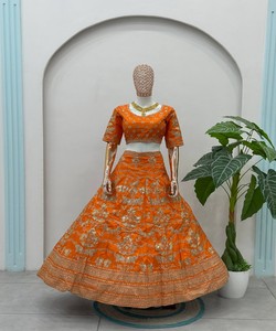 ชุดแต่งงานแบบบอลกาวน์ผ้าชีฟองสไตล์ปากีสถานแบบกึ่งสำเร็จรูป LehengaCholi สำหรับผู้หญิงในสไตล์ลาวิซา พร้อมงานปักชุนนีประดับเลื่อม - Product Image 4