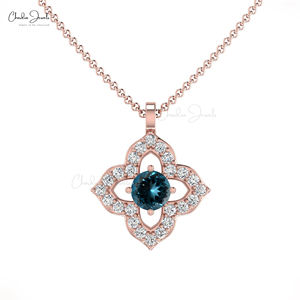 Élégant pendentif fleur en or pur 14 carats avec topaze bleue de Londres taille ronde de 3 mm et halo de diamants, collier cadeau d'anniversaire pour elle - Product Image 2