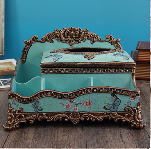 Boîte à mouchoirs bleu clair effet craquelé d'inspiration vintage avec détails floraux pour une décoration intérieure coordonnée, disponible au prix de gros - Product Image 4