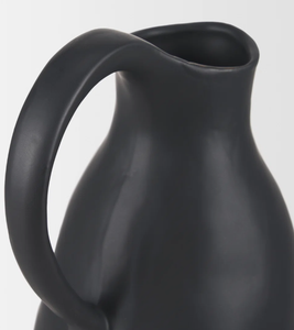 Vase à fleurs en métal magnifiquement sculpté, d'une allure luxueuse et de style ancien, idéal pour créer une ambiance charmante et intemporelle. - Product Image 6
