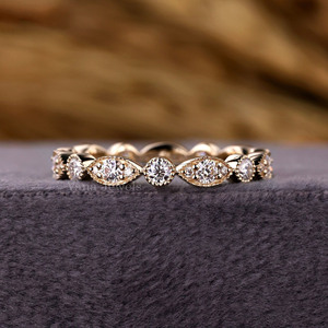 Anillo de boda vintage Milgrain de eternidad completa en oro amarillo macizo de 14k, anillo apilable delicado con diamante cultivado en laboratorio de corte excelente, moderno. - Product Image 1