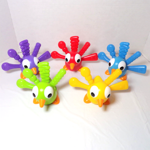 Nouveaux jouets éducatifs en plastique pour enfants unisexes de 0 à 24 mois, avec instructions d'utilisation, fabriqués au Vietnam par Dong Phuong, pour développer la motricité fine, collection Peacock Pals. - Product Image 6