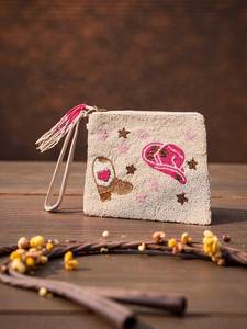 Pochette à monnaie décorative brodée de perles avec un travail artisanal détaillé et un rangement polyvalent pour tous les jours - Product Image 1