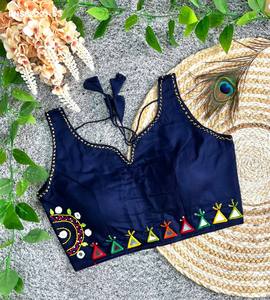 Colección de blusas Navratri acolchadas de algodón con espejo de mano y bordados multihilo, ropa festiva, proveedor de Surat Woman Fashion - Product Image 4