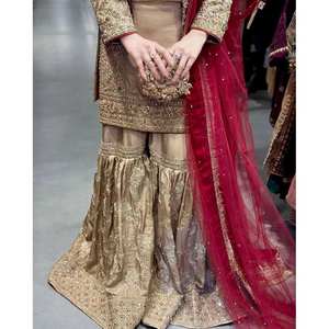 Conjunto de traje Salwar Kameez de seda de diseñador, talla XL, para ocasiones de boda, con lentejuelas y bordados, elegante ropa de boda con lentejuelas. - Product Image 3