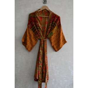 ชุดกิโมโนผ้าไหมปะติดปะต่อสำหรับผู้หญิง ชุดนอนยาวสไตล์โบโฮ เสื้อคลุมเนื้อผ้านุ่มพลิ้วสบาย - Product Image 2