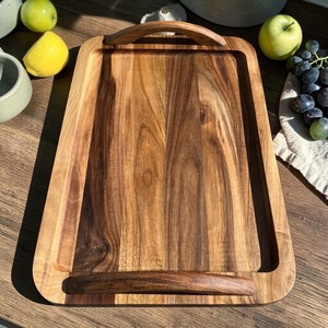 Bandeja de madera para servir, diseño artesanal, acabado natural, ideal para servir bebidas, bocadillos, desayuno, decoración elegante para el hogar - Product Image 2