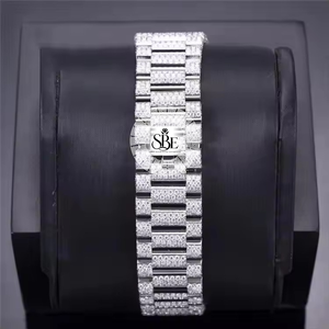 Reloj de Hombre SHREE BALMUKUND ENTERPRISE con Movimiento de Cuarzo, Cristal de Zafiro, Esfera de Acero Inoxidable, Caja Cuadrada, Totalmente Adornado - Product Image 2