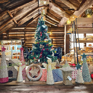 Vente en gros de décoration de Noël écologique fabriquée au Vietnam Conception de jacinthe d'eau naturelle durable Fournitures de vacances - Product Image 1