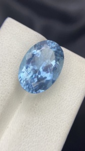 Piedra Preciosa Suelta de Aguamarina Certificada, Excelente Calidad, Color Natural Superior, Corte Ovalado, con Buen Brillo, 8.48 Quilates - Product Image 3