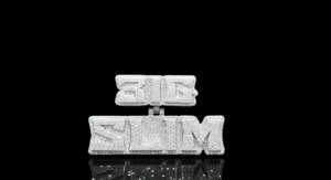 Colgante de Cristal con Incrustaciones de Diamantes de Imitación 315 SUM, Chapado en Plata, Estilo Hiphop, Unisex, para Regalo - Product Image 1
