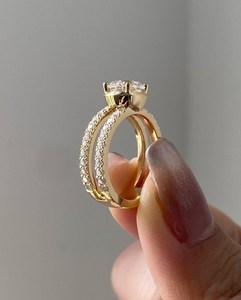 Bague en or massif 14 carats avec double bande de diamants de laboratoire taille ronde 1,00 carat, unisexe, idéale pour les occasions festives et comme cadeau de promesse. - Product Image 3