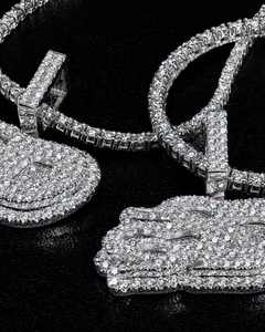 Colgante y Amuleto de Letra de Plata 925 de Lujo Estilo Hip Hop, Bicolor Oro Rosa, Claridad VVS, con Moissanita Certificada - Product Image 3