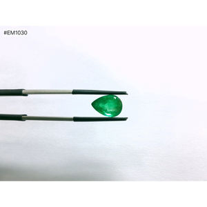 Esmeralda Zambiana Natural, Corte Pera Facetado, 4.64ct, Alta Calidad, Gema Suelta para Joyería - Product Image 1