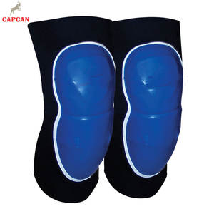 Rodillera de tela elástica y cómoda para el movimiento, con costuras reforzadas y construcción duradera - Product Image 1