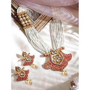 Ensemble collier et boucles d'oreilles ethniques en alliage de zinc plaqué or avec motif de fleurs en perles d'imitation pour les bijoux de mariage pour femmes - Product Image 5
