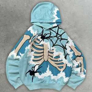 Sweat à capuche streetwear en molleton de coton épais, marron crème, avec patchwork vieilli motif feuille d'érable d'automne et squelette, qualité supérieure, vente en gros - Product Image 4