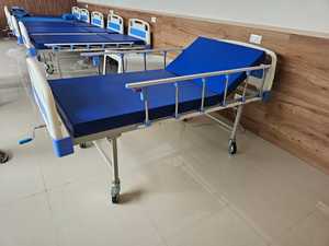 Hospital Semi Fowler <b>Bed</b> Manual Adjustable Backrest Medical Patient <b>Bed</b> with side railing <b>and</b> castors for hospital <b>and</b> clinics - Product Image 5