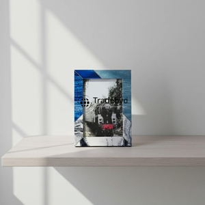 Marco de Fotos Artesanal Decorativo de Resina de Primera Calidad con Incrustaciones Hechas a Mano por Tradebyd - Product Image 1