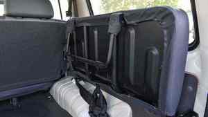 Toyota Land Cruiser 76 Hardtop SUV d'occasion, économique et performant - Product Image 3