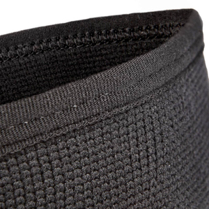 Manchon de compression pour coude de sport avec logo personnalisé, soutien pour la musculation, l'haltérophilie, le fitness, en nylon et élasthanne - Product Image 2