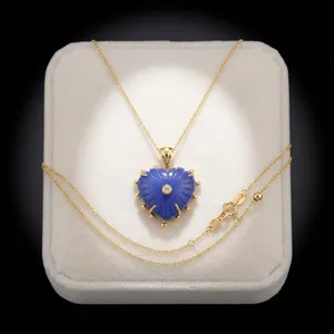 Collier pendentif en forme de cœur en jade bleu avec zircon cubique, plaqué or 18 carats, laiton, bijoux personnalisés les plus vendus - Product Image 1