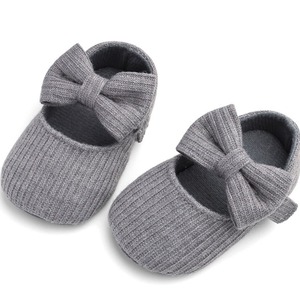 Chaussures pour bébé tricotées sur mesure avec nœud, style doux, nouveau-né, printemps, respirantes, en coton - Product Image 3