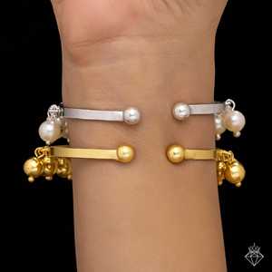 Juego de 2 pulseras de perlas antideslustre PRAO Diseño de brazalete elegante para una belleza duradera - Product Image 1