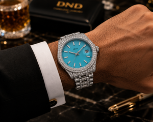 Reloj de Lujo con Esfera Azul y Diamantes, Moda Premium - Product Image 4