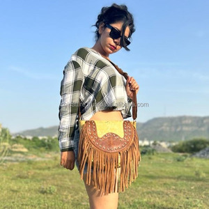 Nouveaux cheveux sur daim véritable cuir frange peau de vache croissant sac à main femmes pour la mode vente chaude en forme de baril sac à bandoulière - Product Image 3